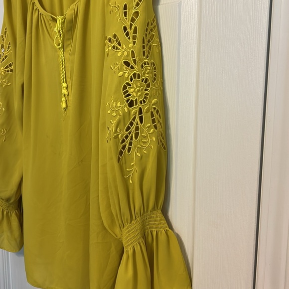 Yellow Embroidered Women's Top - Picture 3 of 4